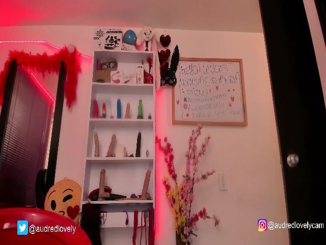 Live sex webcam photo for Audredlovely #262498081