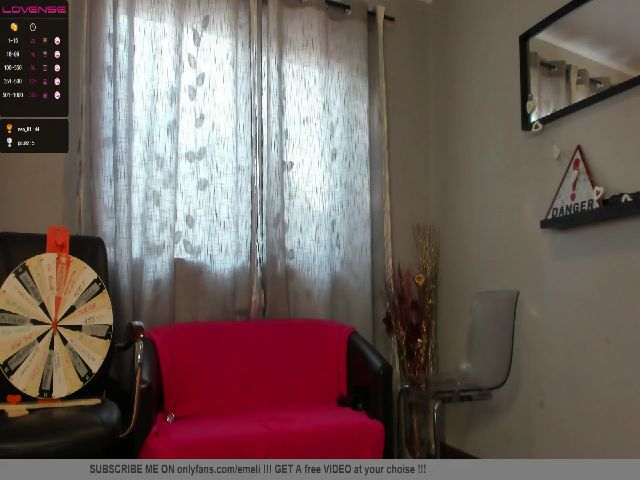 Live sex webcam photo for Emeli_Squirt #255845475