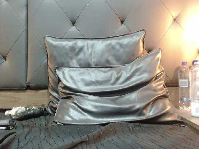 Live sex webcam photo for AnaSaenz #264590974