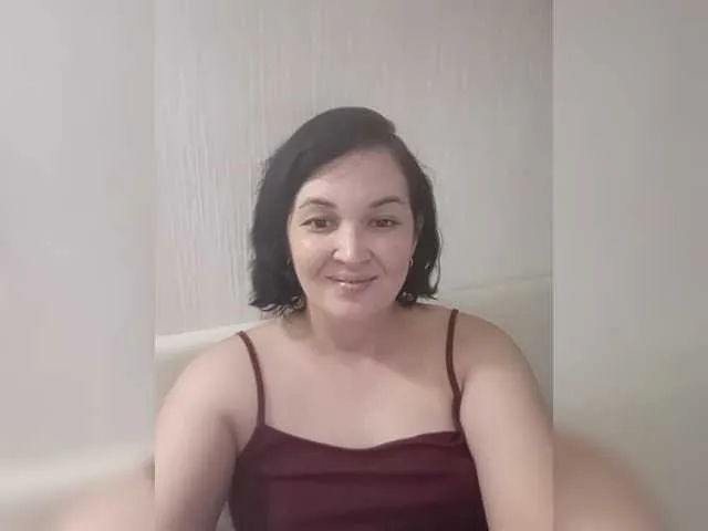 Live sex webcam photo for Mia883 #264429465