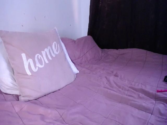 Live sex webcam photo for SimonaEvans #253571731