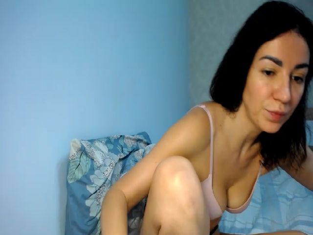 Live sex webcam photo for MissTroubles #260463536