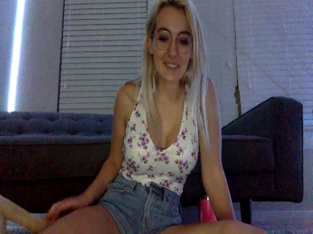 Live sex webcam photo for Sammy_gray #256195408