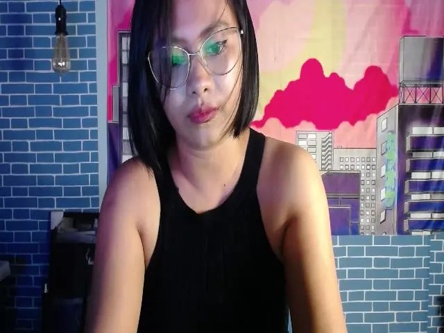 Live sex webcam photo for GoddessShaiya #258502501