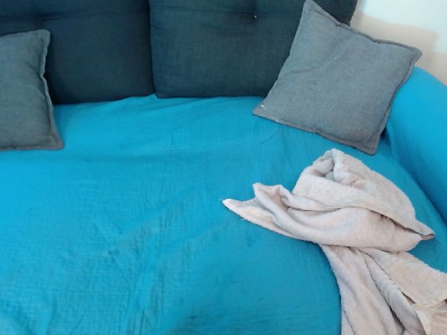 Live sex webcam photo for sophiie_fox #259003557