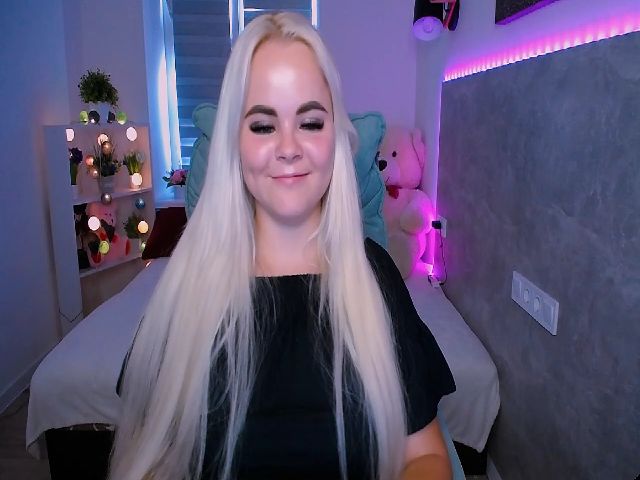 Live sex webcam photo for Jenni__fer #254969256