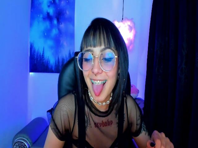 Live sex webcam photo for Angelsiinner #254856490