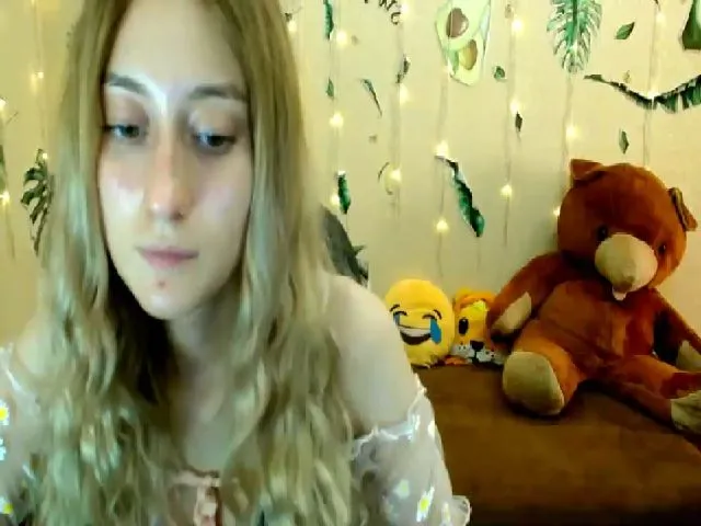 Live sex webcam photo for LinaRum__ #264849152