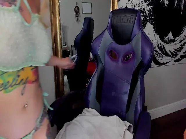 Live sex webcam photo for CharletteWebb #287849986