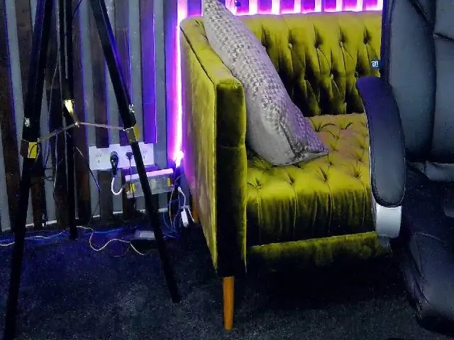 Live sex webcam photo for Gabrielllaa #256543201