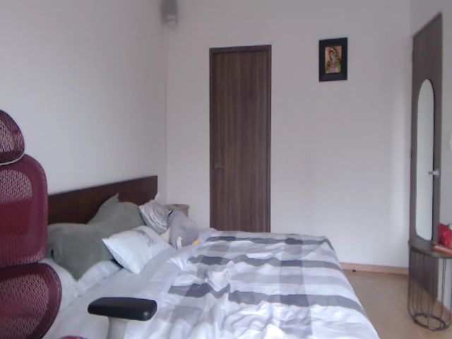 Live sex webcam photo for HollyMfc #255165760