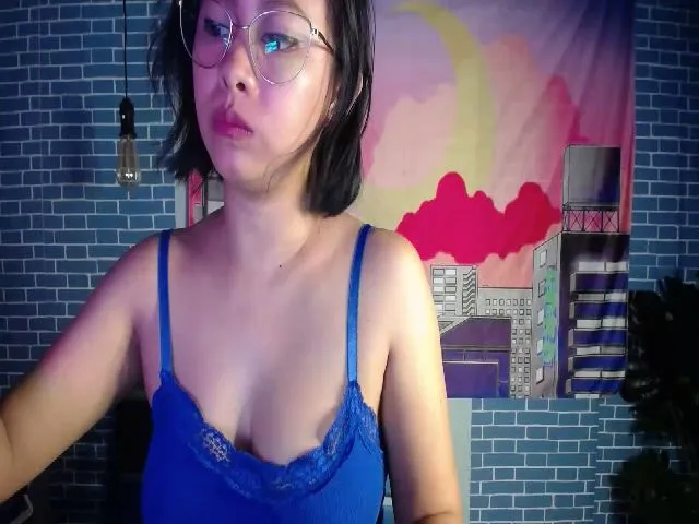 Live sex webcam photo for GoddessShaiya #259773103
