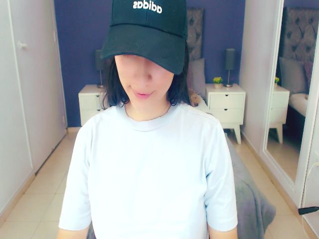 Live sex webcam photo for anniesclub #260396465