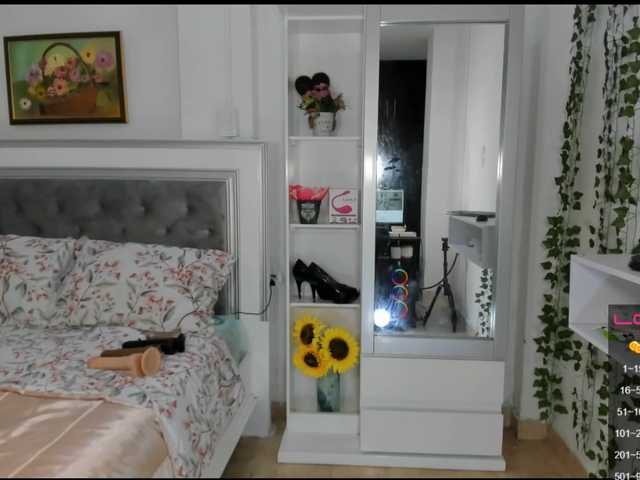 Live sex webcam photo for sharonDulce #247128029