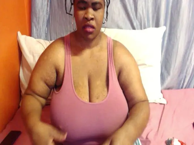 Live sex webcam photo for Sweetnozie #254983396