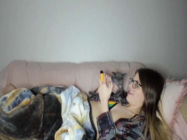 Live sex webcam photo for Meganholly00 #254930482