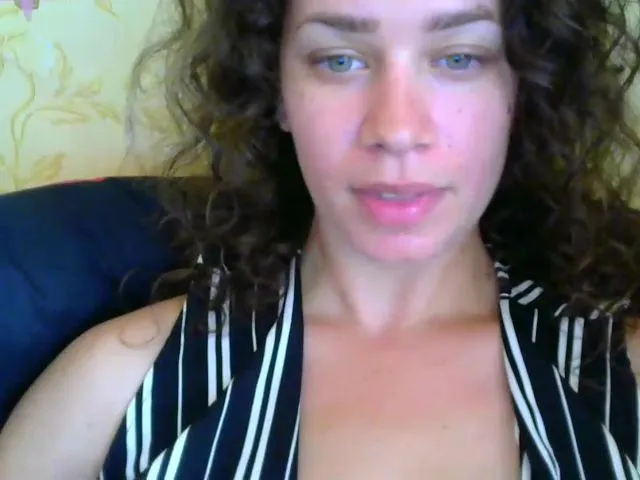 Live sex webcam photo for SofiAmeli #252815718
