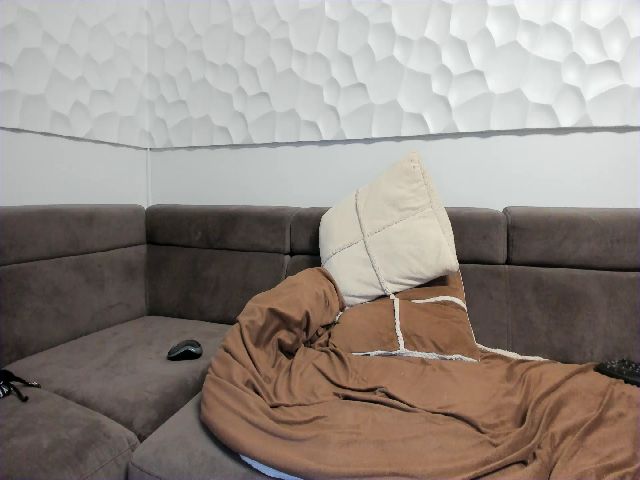 Live sex webcam photo for SecretDesire0 #265533639