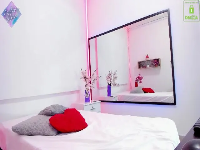 Live sex webcam photo for melanystone_ #265523027