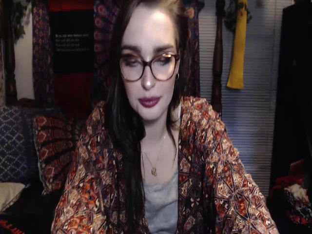 Live sex webcam photo for LlittleLlama #255612396