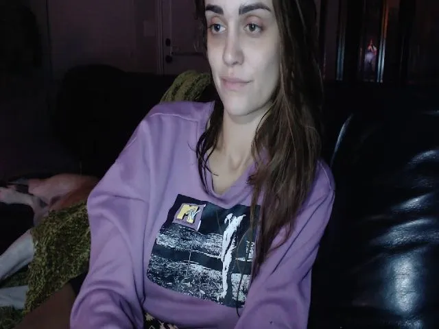 Live sex webcam photo for AudryLikes #259132317