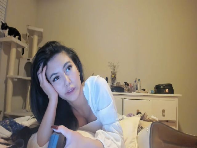 Live sex webcam photo for Alina_Doll #255056704