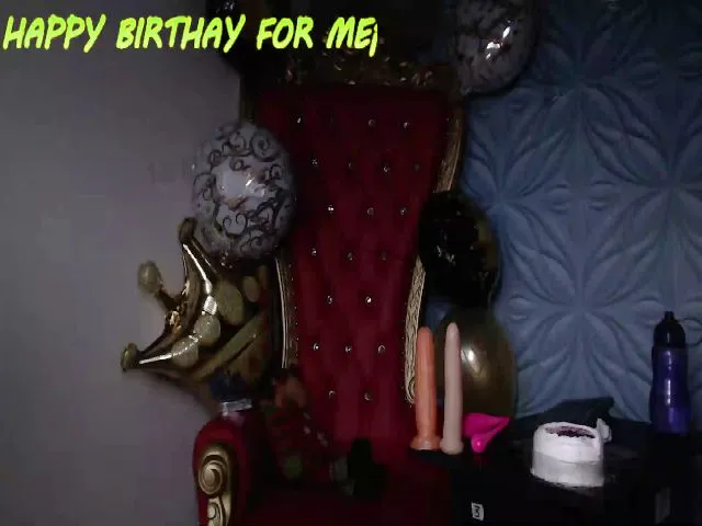 Live sex webcam photo for BlowMommy #252327636