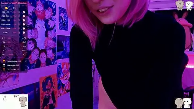 Live sex webcam photo for MiekoLun #242996061