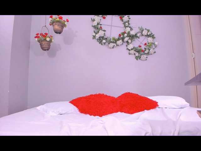 Live sex webcam photo for fevermilf #241230824