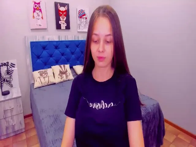 Live sex webcam photo for LianaWild #265431405