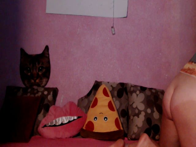 Live sex webcam photo for IamMiky #260240373