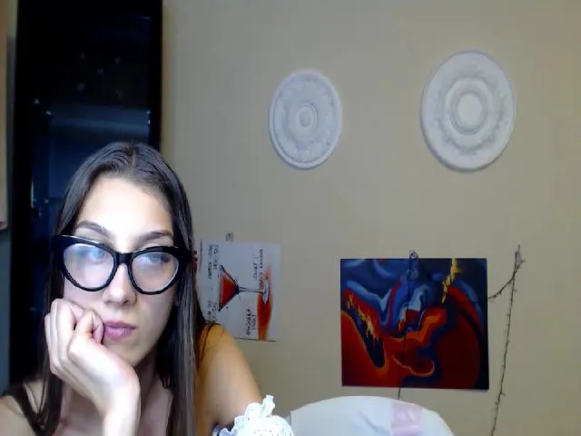 Live sex webcam photo for EmillyWillis #260594165