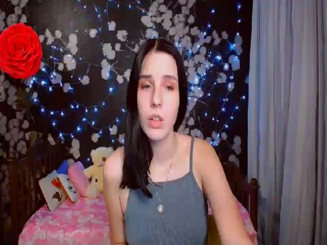 Live sex webcam photo for Lin_Elisss #264286170