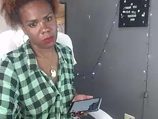 Live sex webcam photo for EbonyWanda #252054572