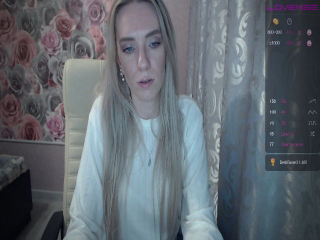 Live sex webcam photo for MaryJaness #261615747