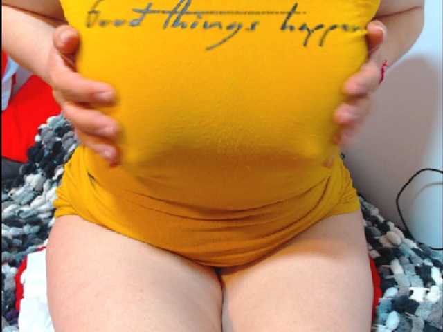 Live sex webcam photo for VKKTORIAAA #241305458