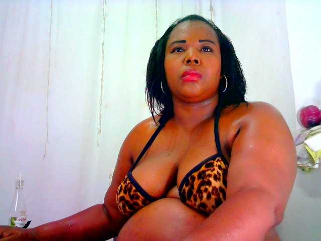 Live sex webcam photo for Sweetbrown23 #248686430