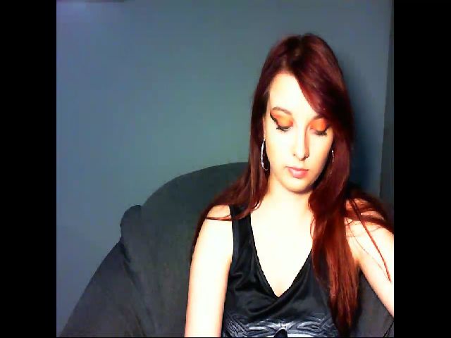 Live sex webcam photo for VirginLuna18 #263257809