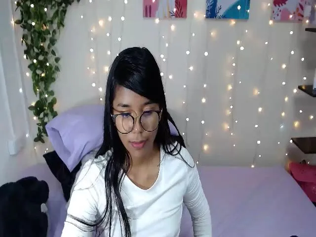 Live sex webcam photo for JOLIE_ABALO #260515290