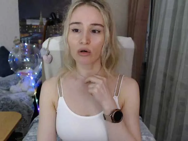 Live sex webcam photo for xyliganka777 #256544328