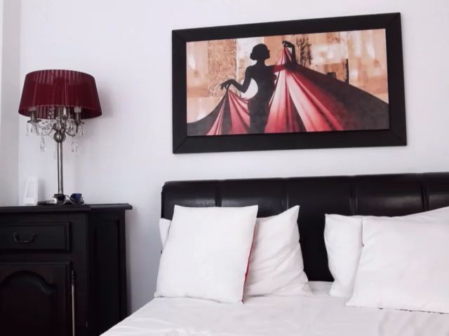 Live sex webcam photo for InnaHottyX #264842155