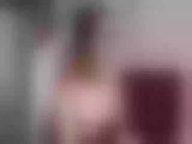 Live sex webcam photo for Sun_kissed1 #255885673