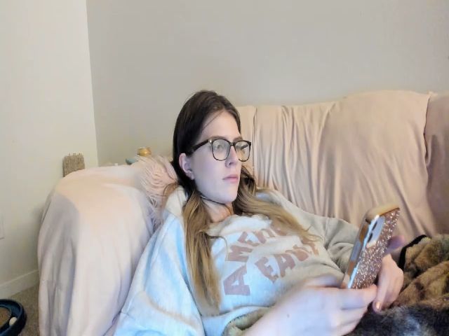 Live sex webcam photo for Meganholly00 #253285289