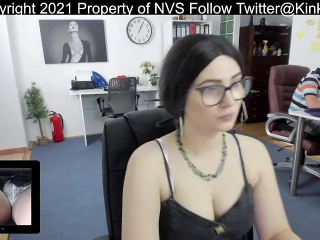 Live sex webcam photo for KinkyOffice #253401979