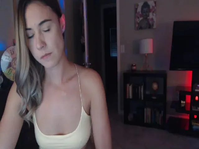 Live sex webcam photo for OhYesCeleste #258587712