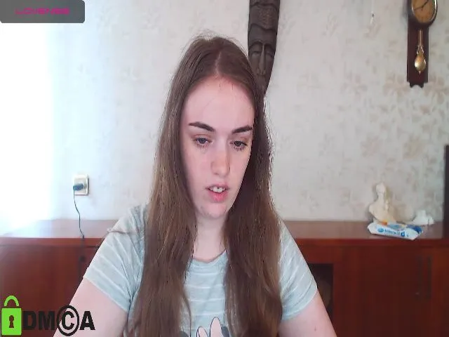 Live sex webcam photo for Fi_Lena #259895757
