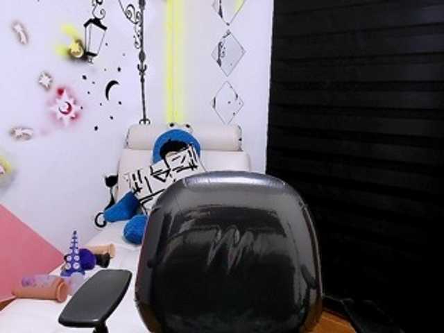 Live sex webcam photo for Bonie-cooper #252049594