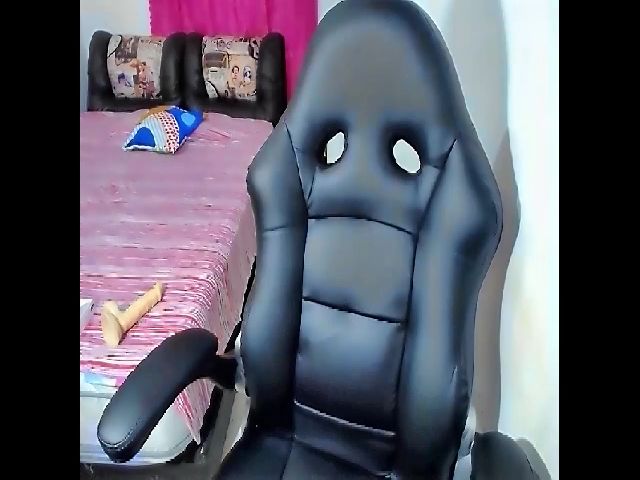 Live sex webcam photo for Sweeetx69 #255885712