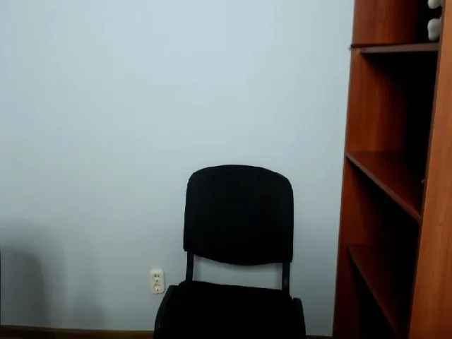 Live sex webcam photo for YourMissMasha #253046485