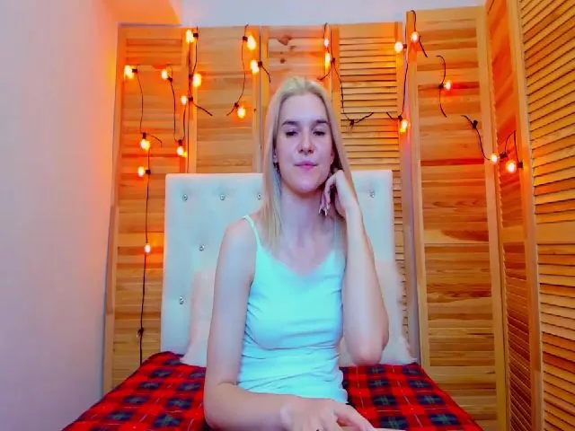 Live sex webcam photo for MarliTes #252729626